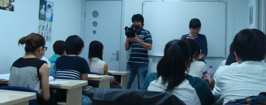 【法亞小語種】韓語班上課進(jìn)行時(shí)--韓國(guó)電視臺(tái)專訪