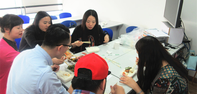 【法亞俄語周末班】周末大聚會！