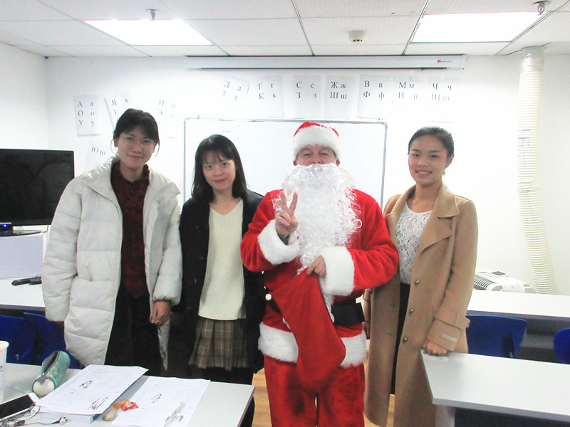 圣誕節(jié)：史上最形象圣誕老人降臨法亞！