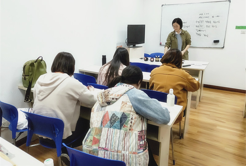 韓語(yǔ)初級(jí)周末班（祝亞楠老師）