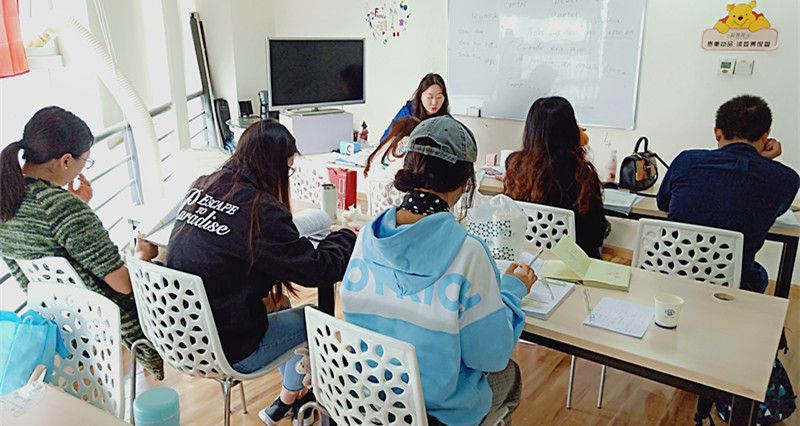 西班牙語(yǔ)中級(jí)（向盈盈老師）